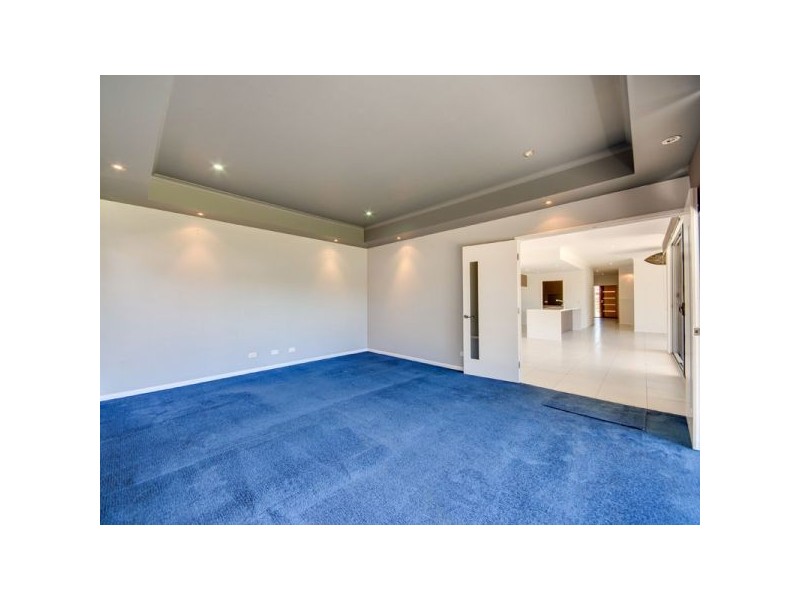 7 Anna Court, Cashmere QLD 4500