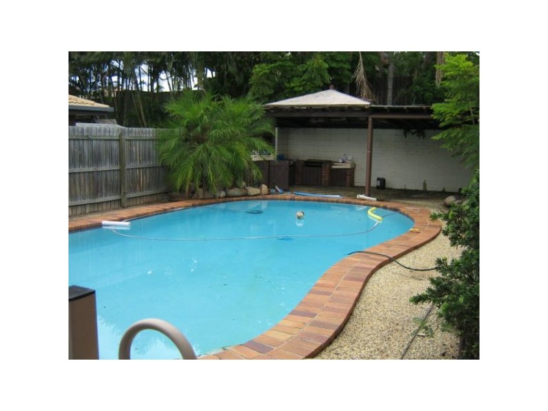 17 Eyre Avenue, Petrie QLD 4502