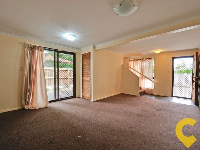 15 Rhoda Street, Loganlea QLD 4131