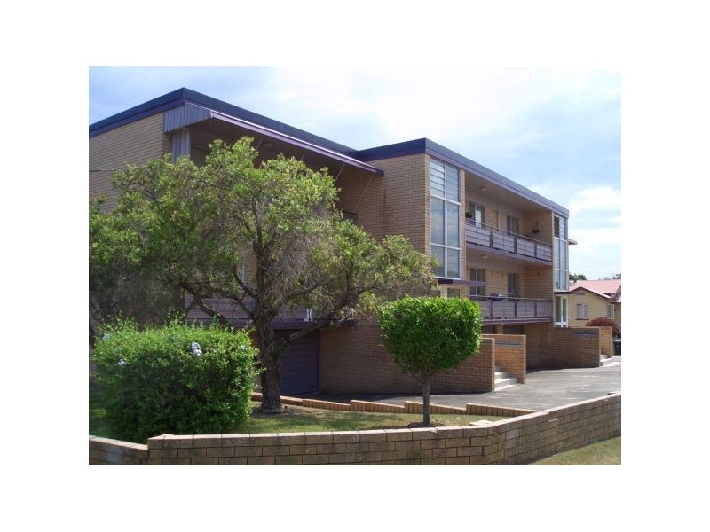 3/220 Cavendish Road, Coorparoo QLD 4151