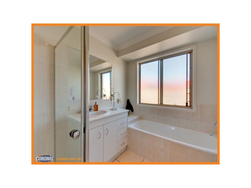 27 Gecko Place, Ningi QLD 4511