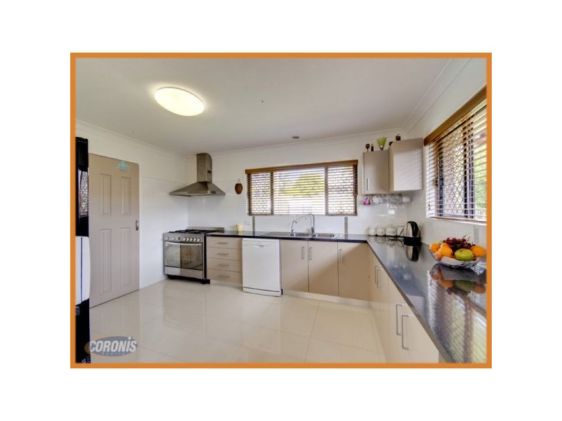 8 Chateau Street, Carseldine QLD 4034