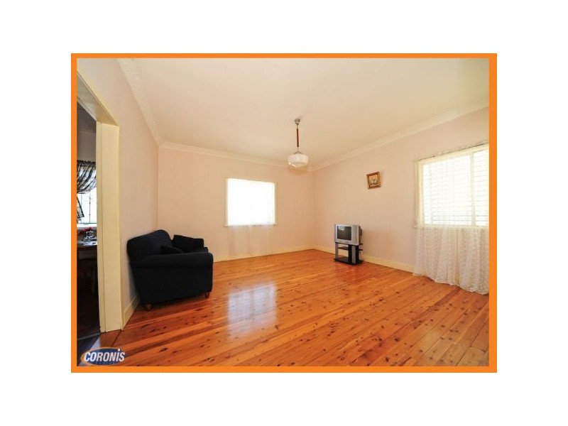 4 Crescent Ave, Enoggera QLD 4051
