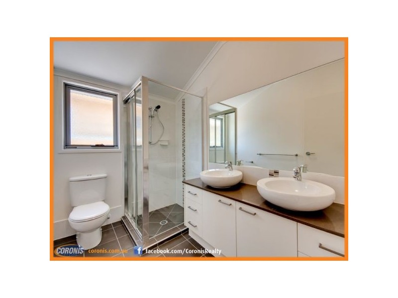 2/20 Balowrie Street, Hamilton QLD 4007