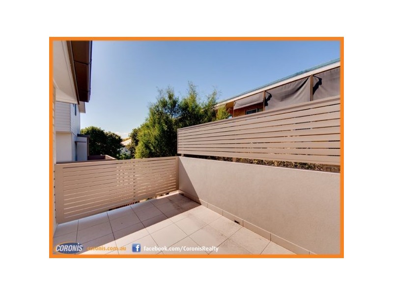 2/20 Balowrie Street, Hamilton QLD 4007