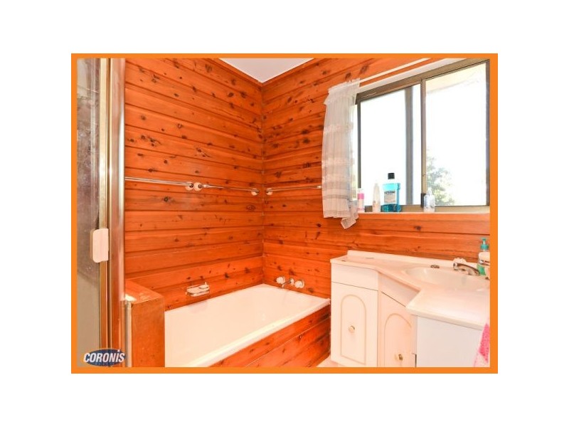5 Bindo Place, Manly West QLD 4179