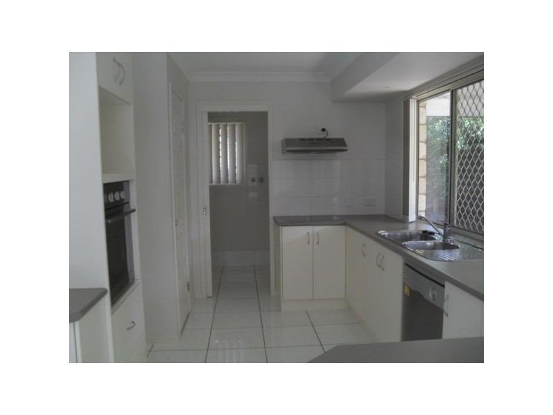 5 Summerhill Drive, Morayfield QLD 4506