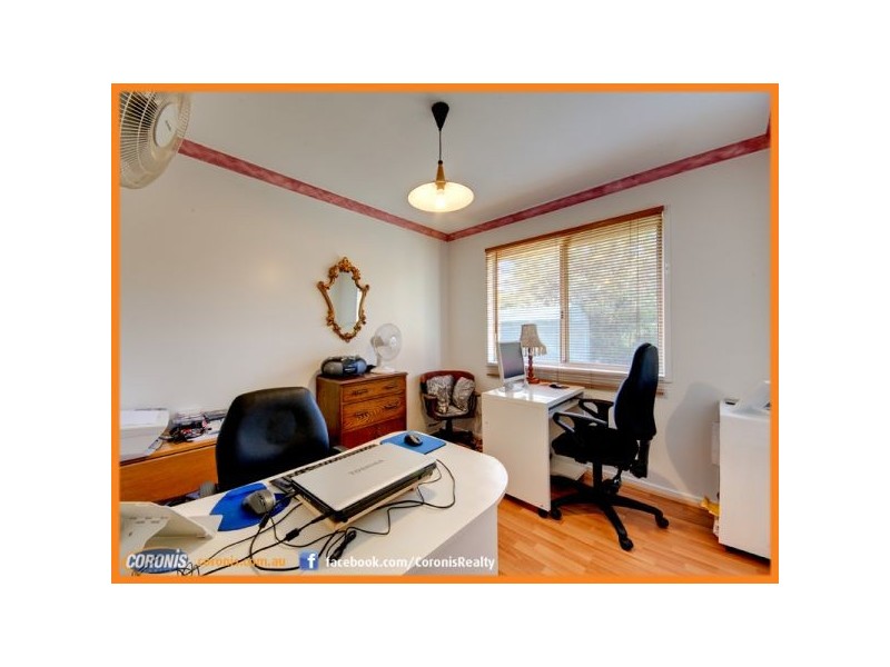 90 Cambridge Crescent, Fitzgibbon QLD 4018