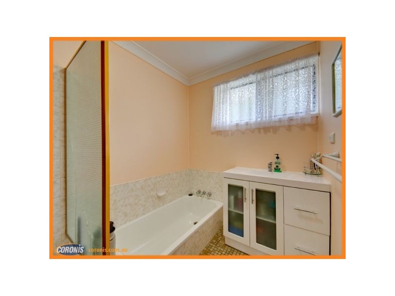 15 Dubarda Drive, Strathpine QLD 4500