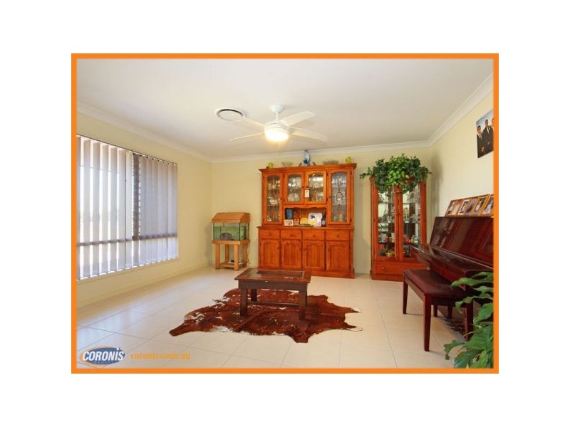 2  Nadia Place, Morayfield QLD 4506