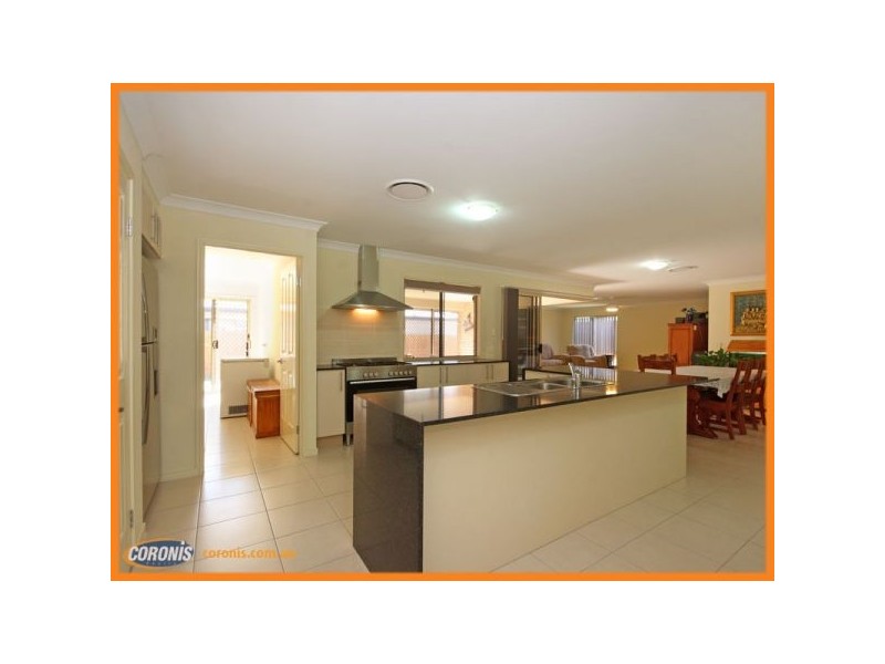 2  Nadia Place, Morayfield QLD 4506