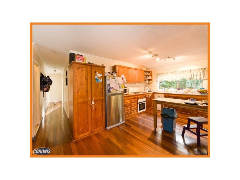 50 Bernays Road, Wynnum West QLD 4178