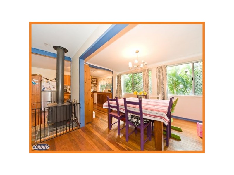 50 Bernays Road, Wynnum West QLD 4178