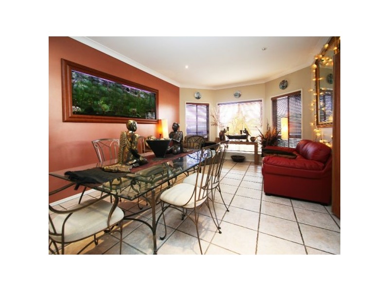 11 Memoire Court, Eatons Hill QLD 4037