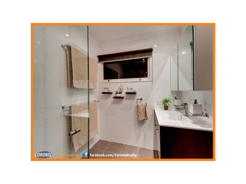 2 Winton Street, Stafford Heights QLD 4053