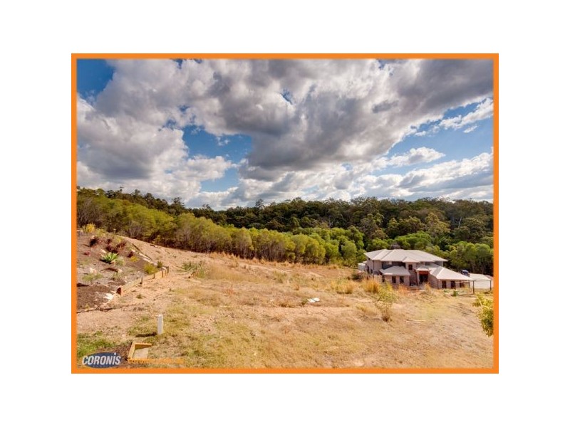 5 Hugh Place, Cashmere QLD 4500