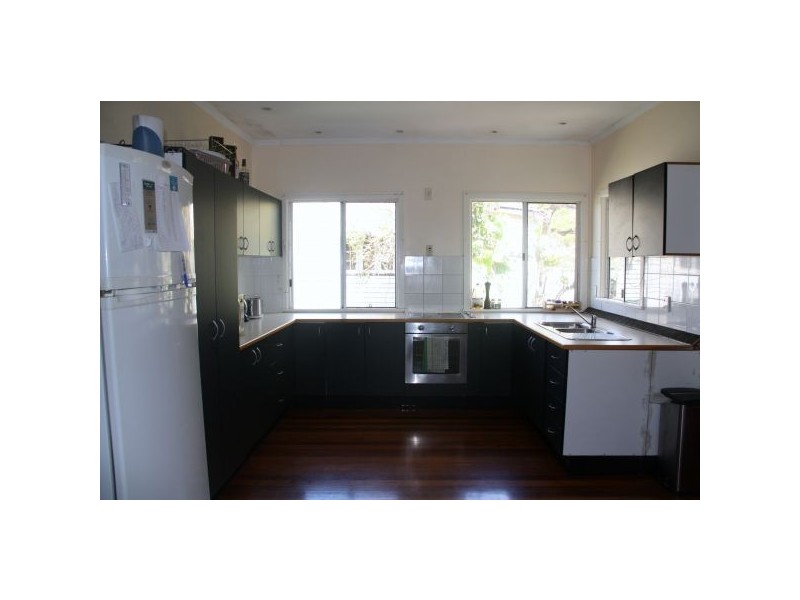 204 Bennetts Road, Norman Park QLD 4170