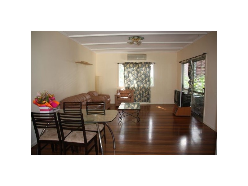 204 Bennetts Road, Norman Park QLD 4170