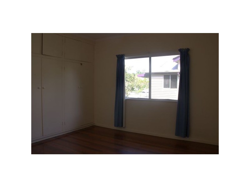 204 Bennetts Road, Norman Park QLD 4170