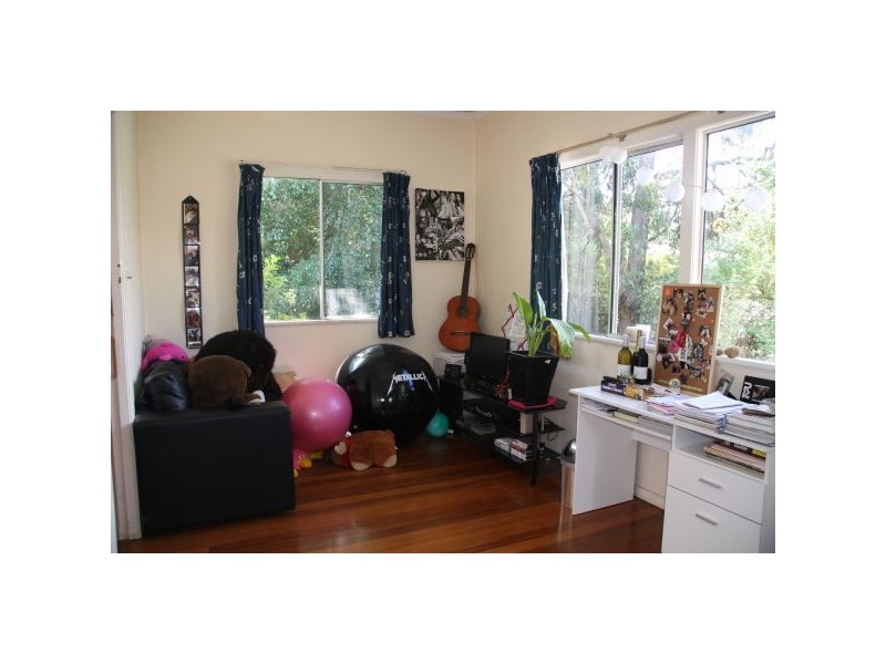 204 Bennetts Road, Norman Park QLD 4170