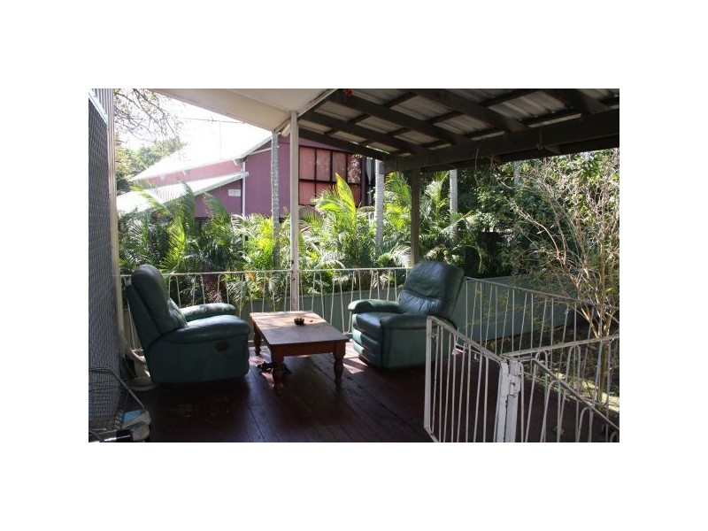 204 Bennetts Road, Norman Park QLD 4170