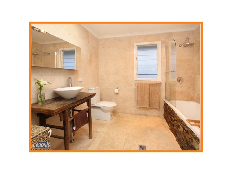 8 Markway Street, Chermside West QLD 4032