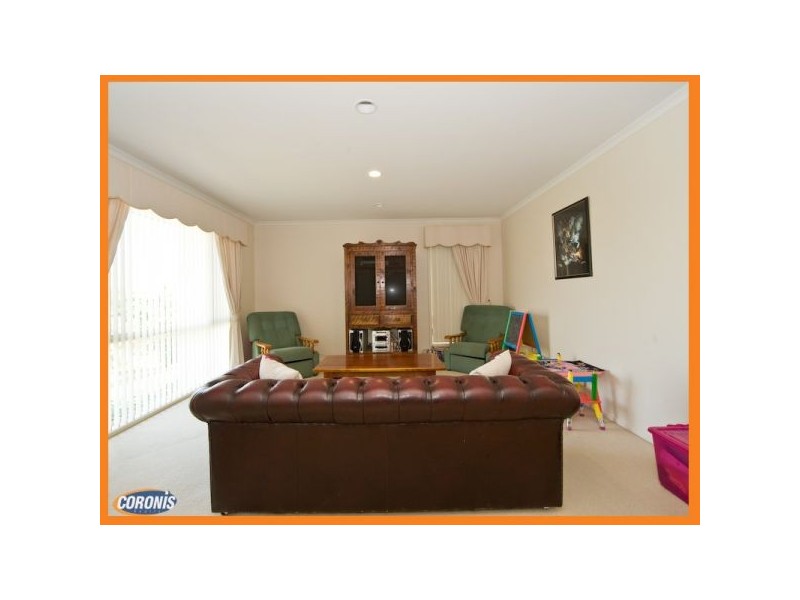 61 Underwood Street, Wakerley QLD 4154