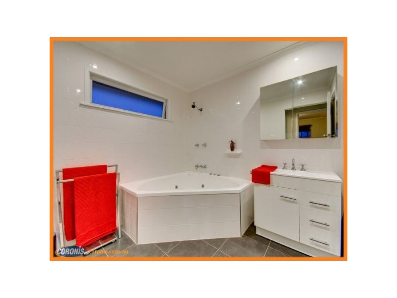 83 Maundrell Terrace, Chermside West QLD 4032