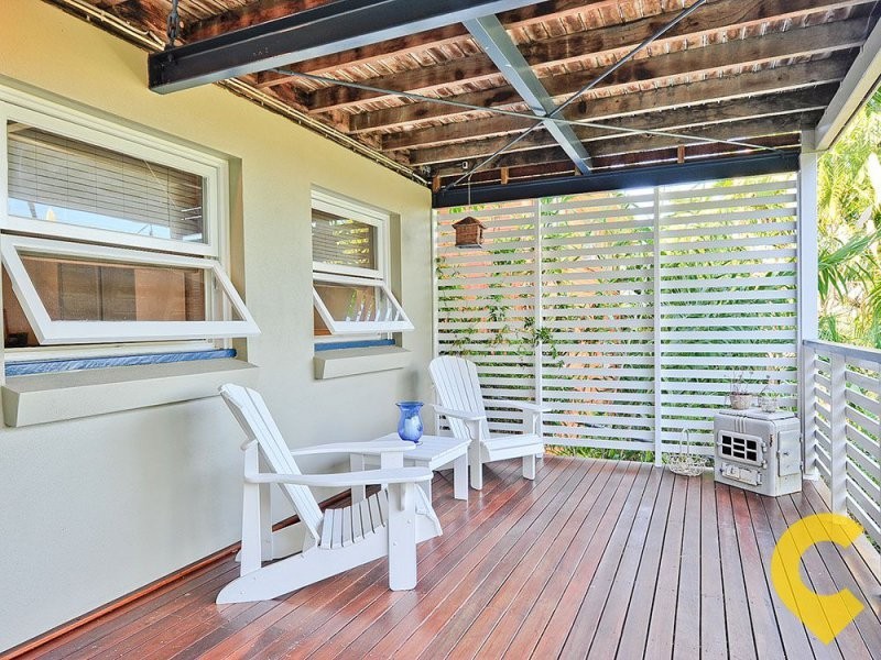 22 Lansdowne Street, Newmarket QLD 4051