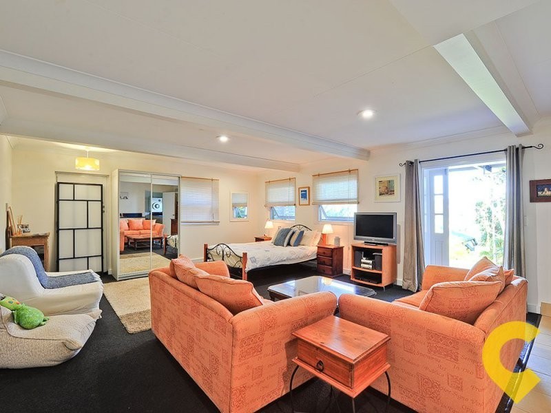 22 Lansdowne Street, Newmarket QLD 4051