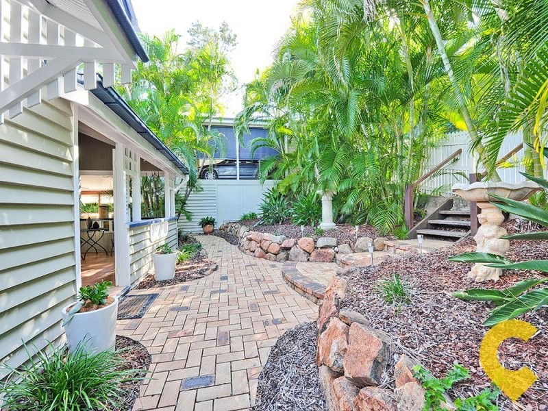 22 Lansdowne Street, Newmarket QLD 4051