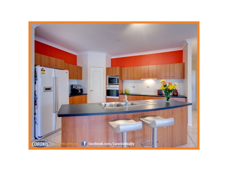 26 Greenford Street, Chapel Hill QLD 4069