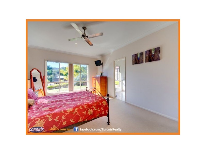 26 Greenford Street, Chapel Hill QLD 4069