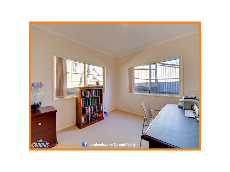 26 Greenford Street, Chapel Hill QLD 4069