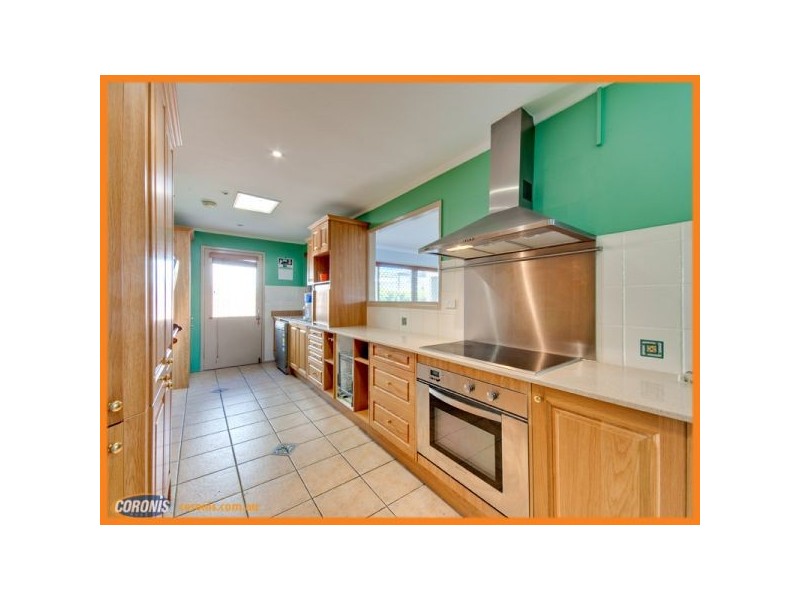 18 Strathdale Street, Aspley QLD 4034