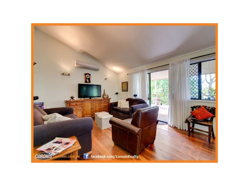 18 Hutton Road, Arana Hills QLD 4054