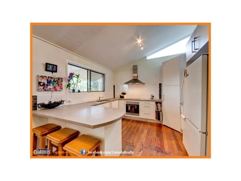 18 Hutton Road, Arana Hills QLD 4054