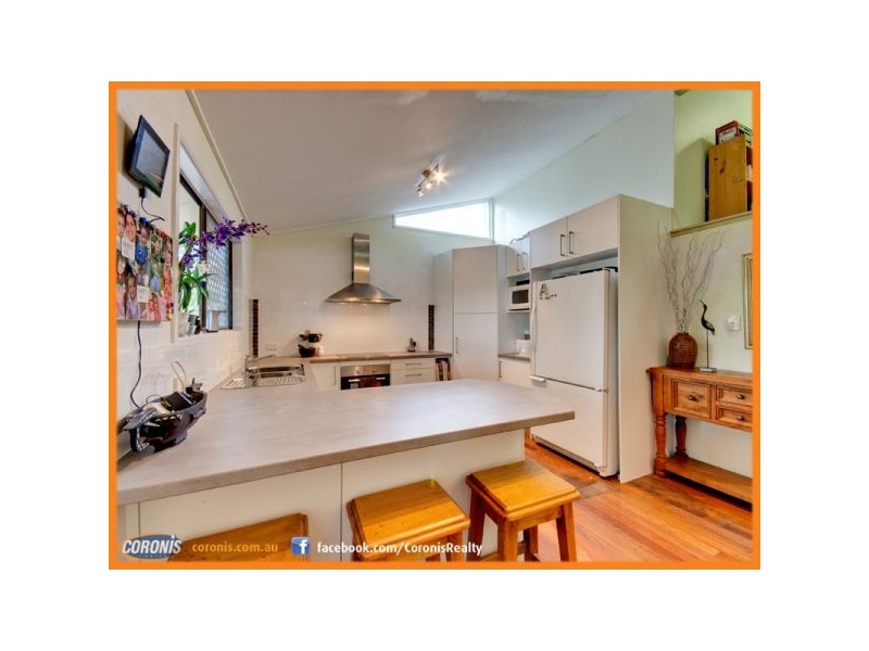 18 Hutton Road, Arana Hills QLD 4054