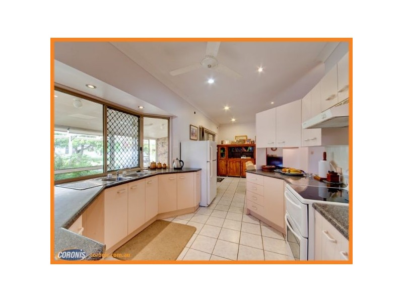19 Triton Court, Ningi QLD 4511