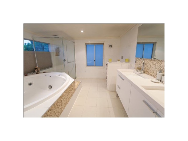 5 Quarry Street, Hamilton QLD 4007