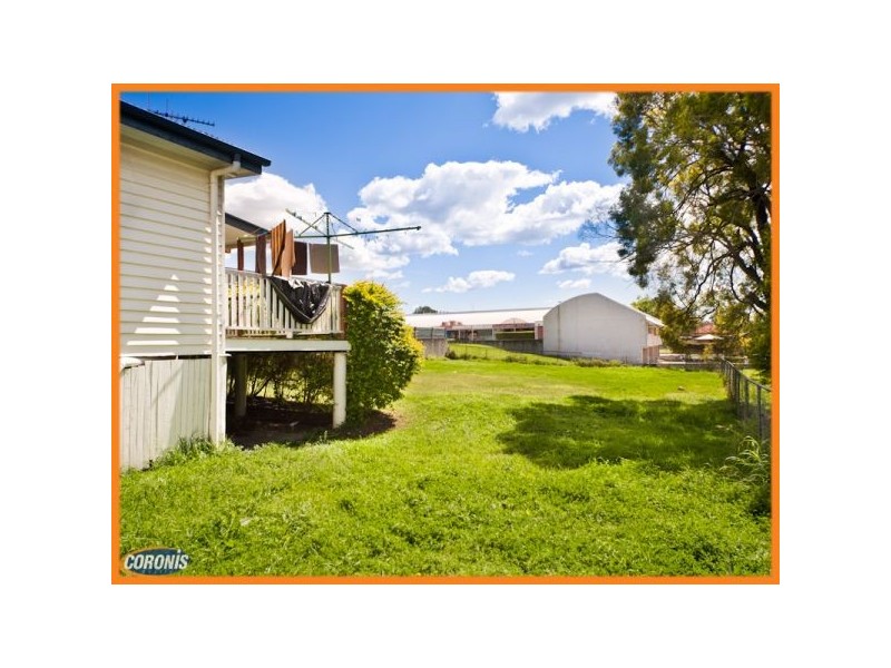 14a Clifton Street, Booval QLD 4304