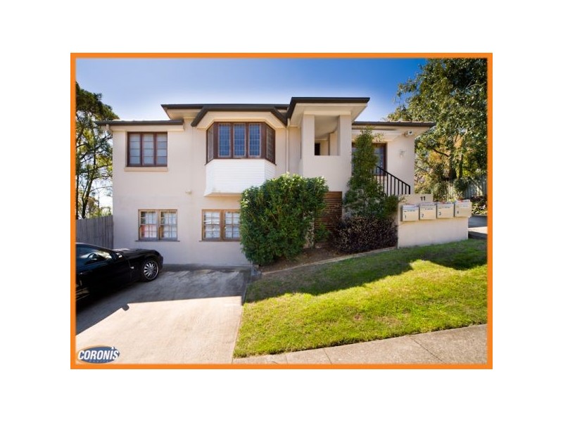 11 Waverley Street, Annerley QLD 4103