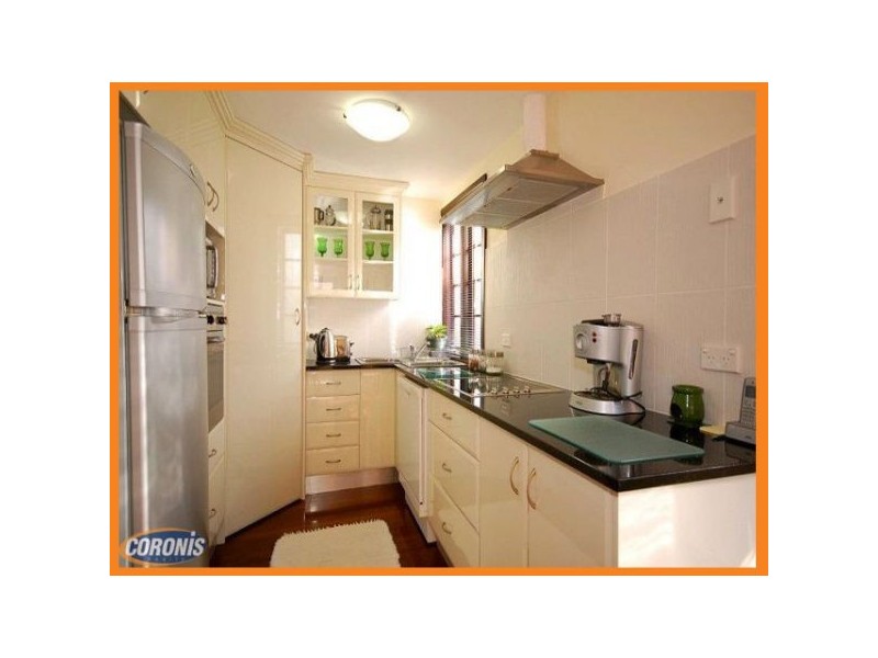 11 Waverley Street, Annerley QLD 4103