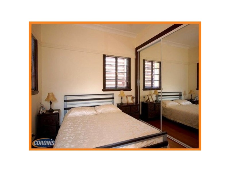 11 Waverley Street, Annerley QLD 4103