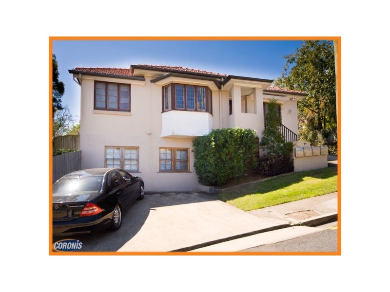 11 Waverley Street, Annerley QLD 4103