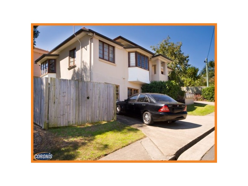 11 Waverley Street, Annerley QLD 4103