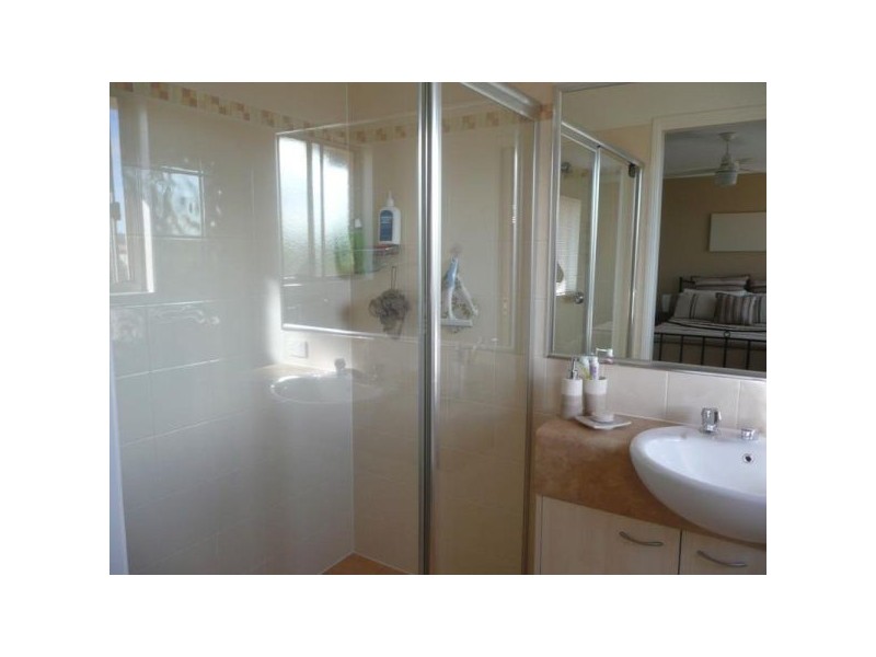 2/2 Bos Drive, Coomera QLD 4209