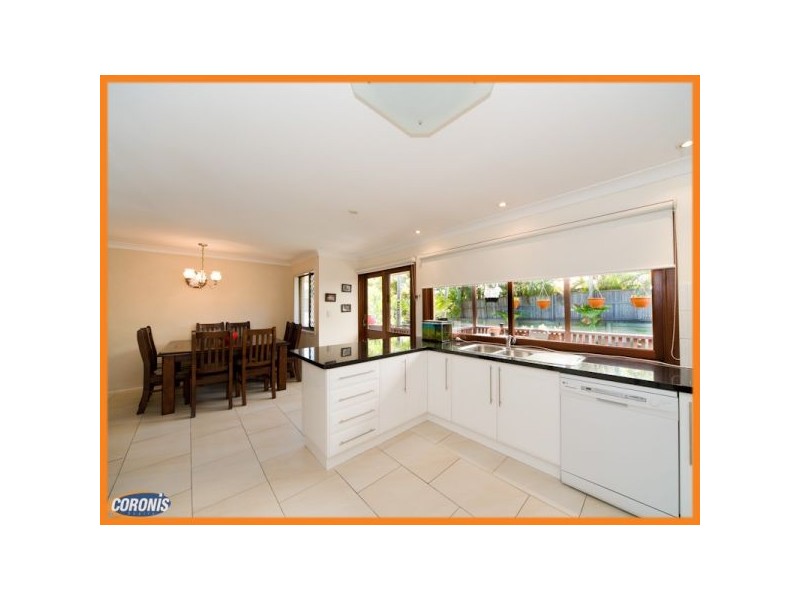 6 Orlando Crescent, Springwood QLD 4127