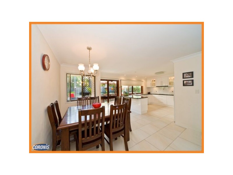 6 Orlando Crescent, Springwood QLD 4127