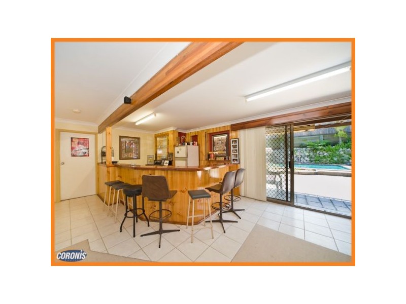 6 Orlando Crescent, Springwood QLD 4127